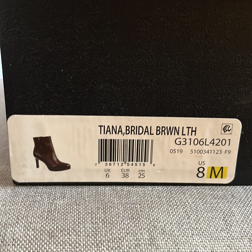 Naturalizer Boots - Picture 4 of 4